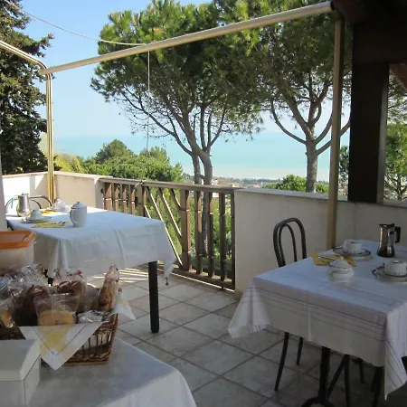 Bed&breakfast Le Valli Del Cerrano Bed & Breakfast Pineto