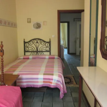 Le Valli Del Cerrano Bed & Breakfast Pineto